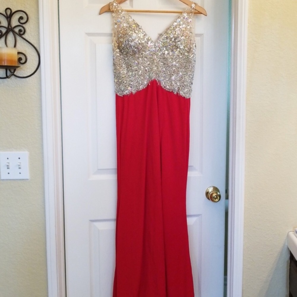 RED PROM DRESS!!! - Picture 2 of 4
